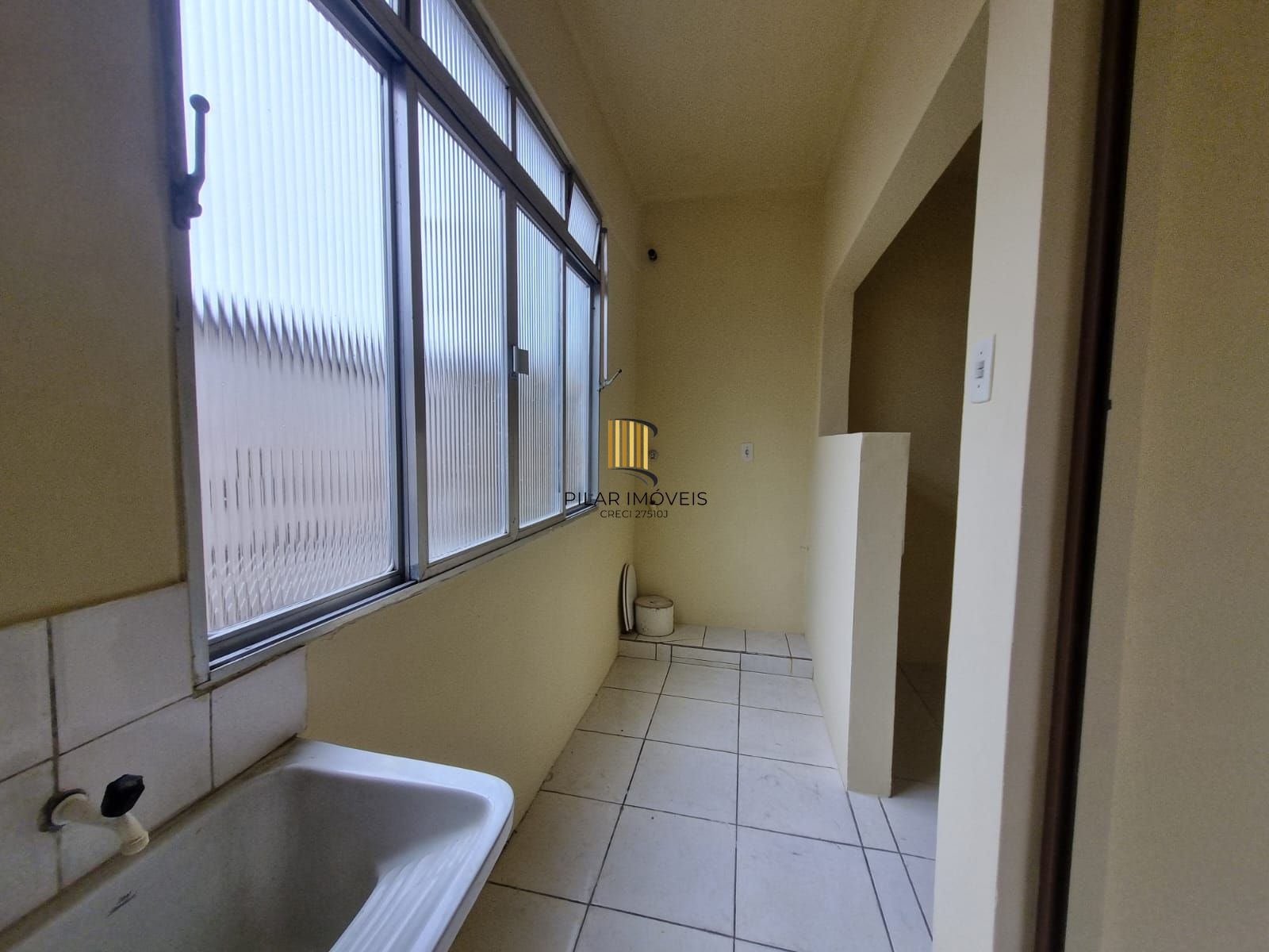 Apartamento de 2 dormitórios no bairro Santana