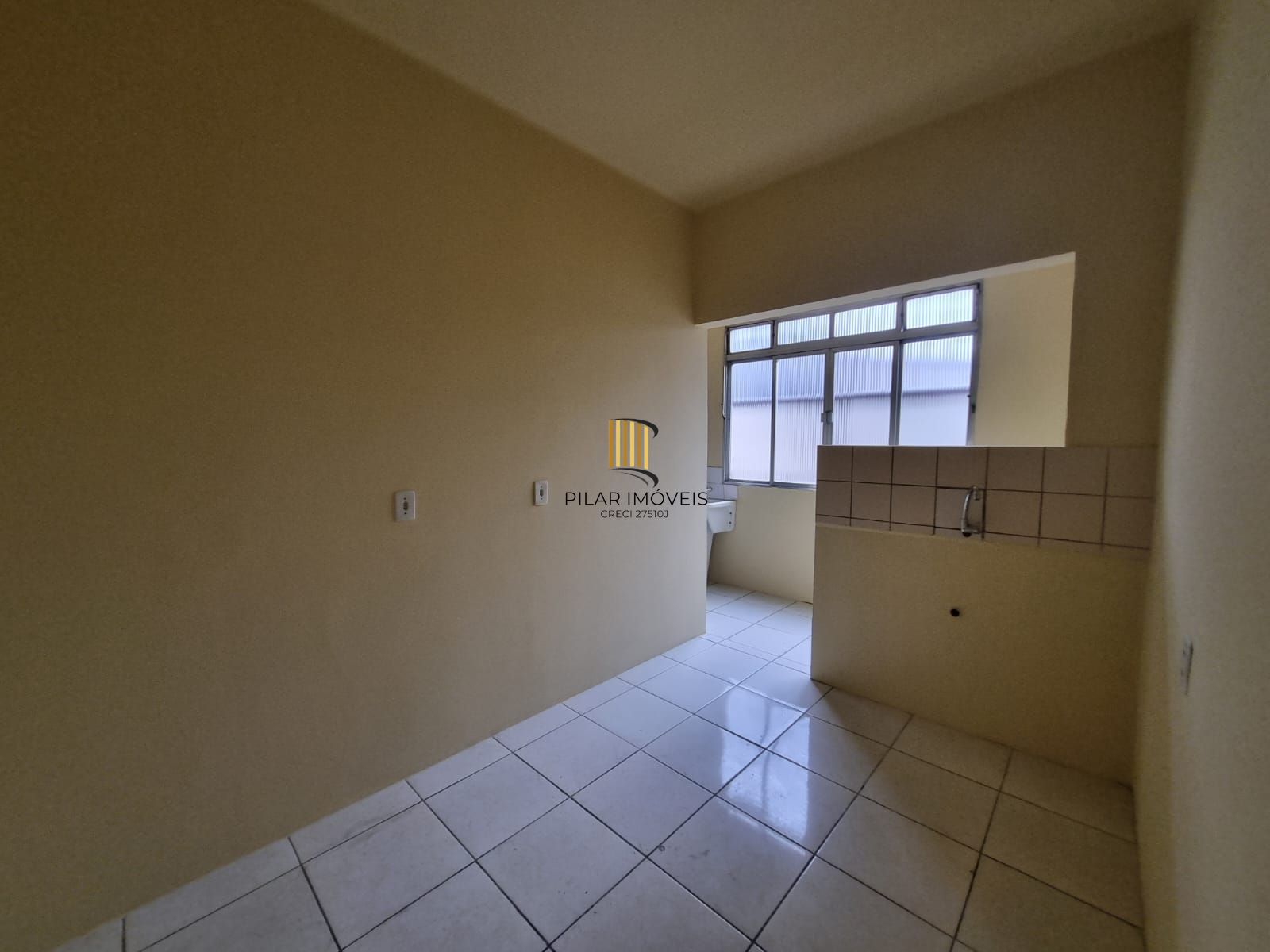 Apartamento de 2 dormitórios no bairro Santana