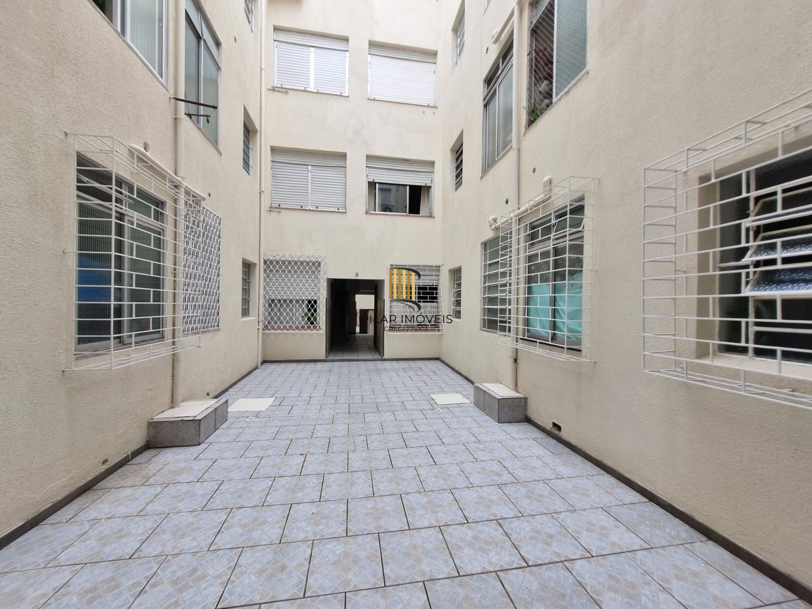 Apartamento de 3 dormitórios para venda no Bairro Azenha