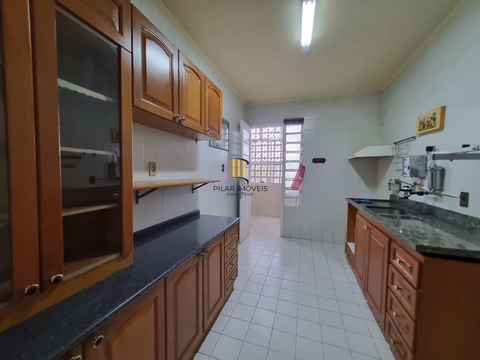 Apartamento de 3 dormitórios para venda no Bairro Azenha