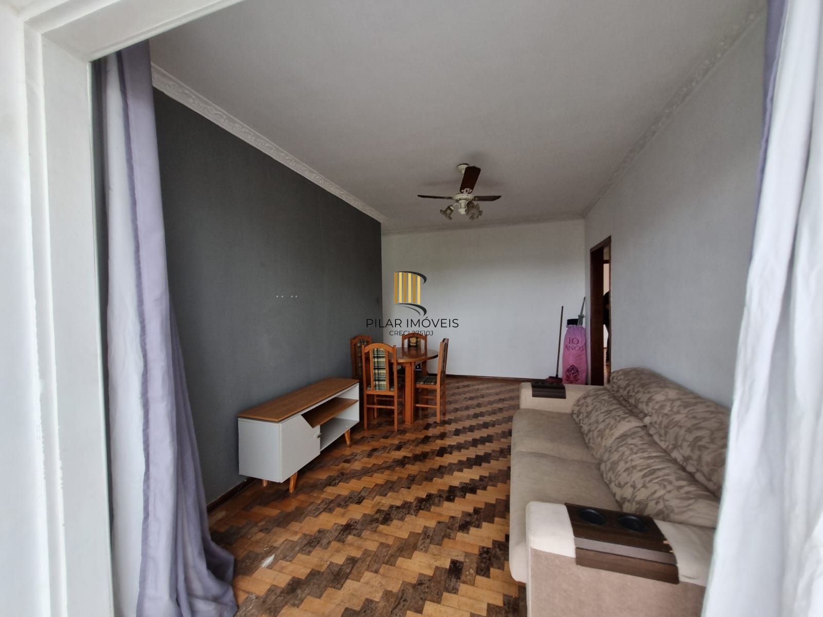 Apartamento de 3 dormitórios para venda no Bairro Azenha