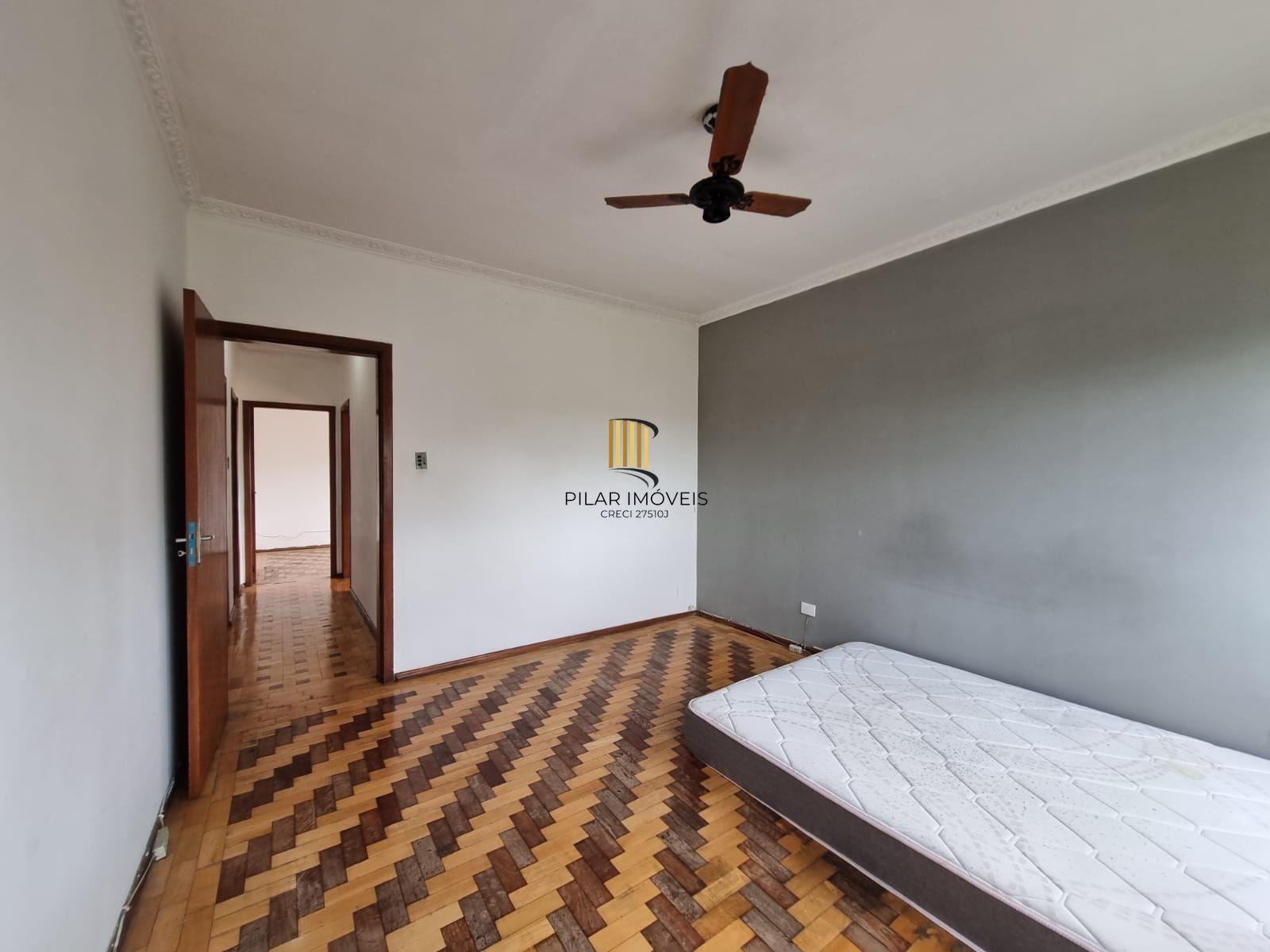 Apartamento de 3 dormitórios para venda no Bairro Azenha