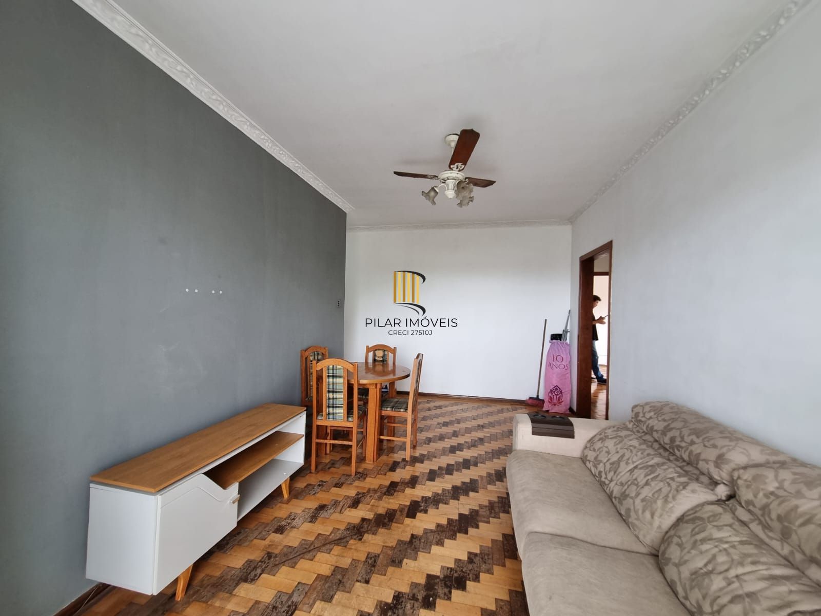 Apartamento de 3 dormitórios para venda no Bairro Azenha