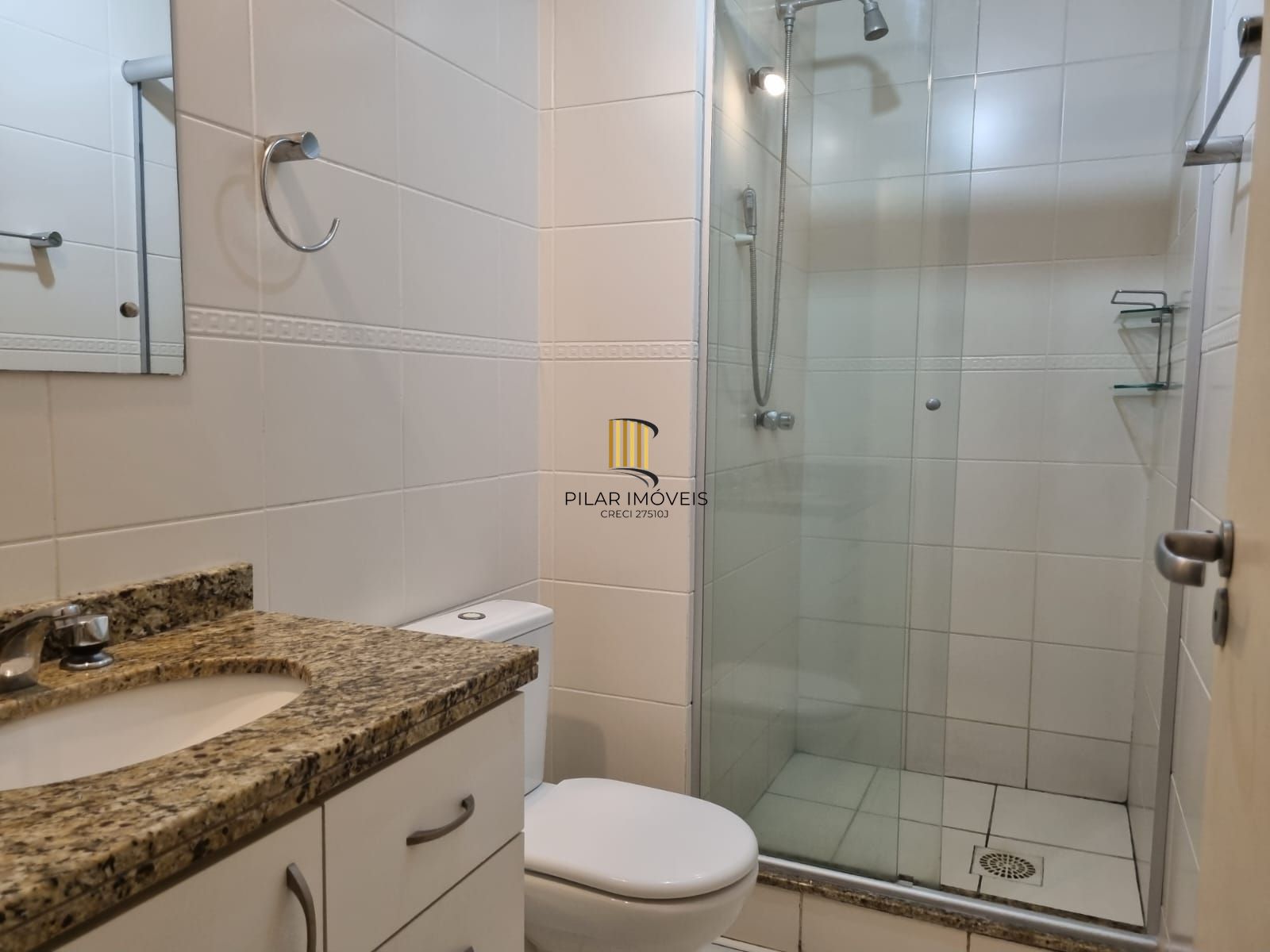 Apartamento de 3 dormitórios, sendo 1 suíte, no bairro Santo Antonio.