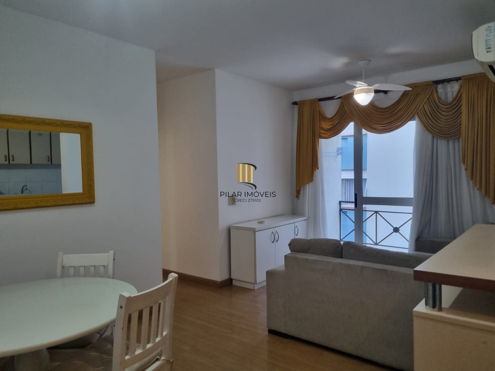 Apartamento de 3 dormitórios, sendo 1 suíte, no bairro Santo Antonio.