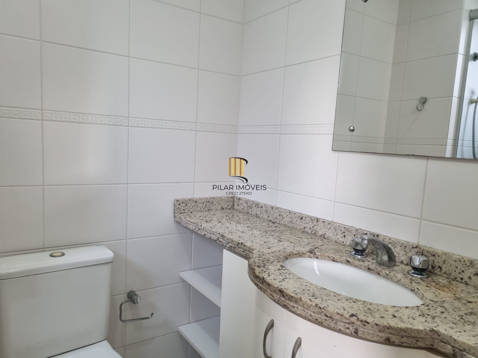 Apartamento de 3 dormitórios, sendo 1 suíte, no bairro Santo Antonio.