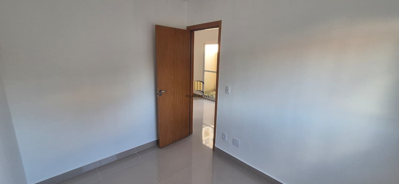 Apartamento, 2d com vaga, bairro Morro Santana