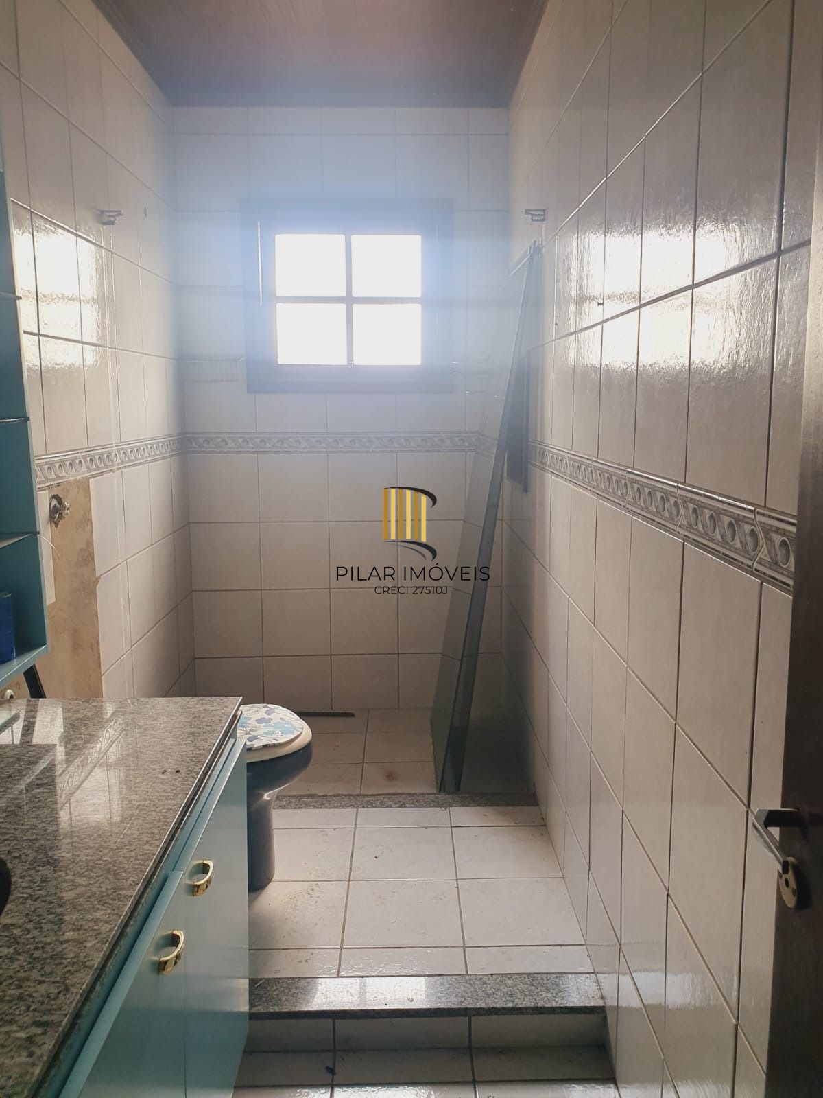 Casa de 03 dormitórios, no bairro Vila João Pessoa, para locação