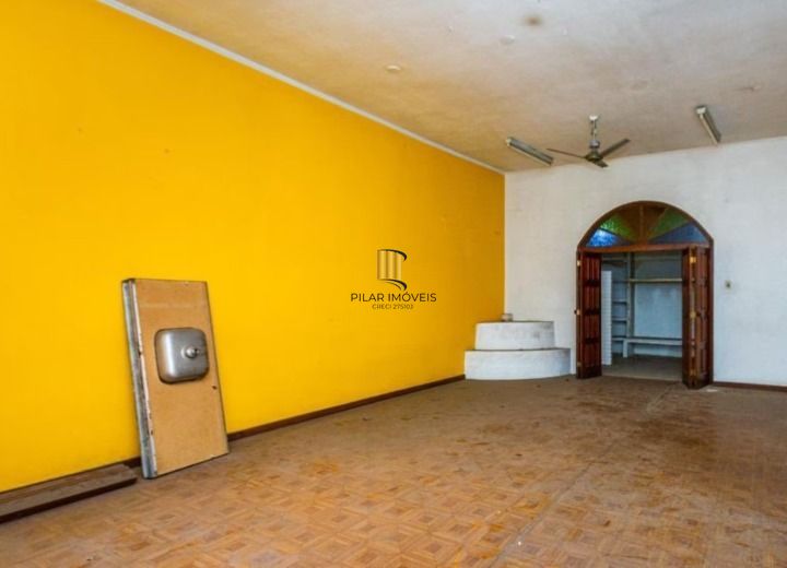 Casa de 03 dormitórios, no bairro Vila João Pessoa, para locação