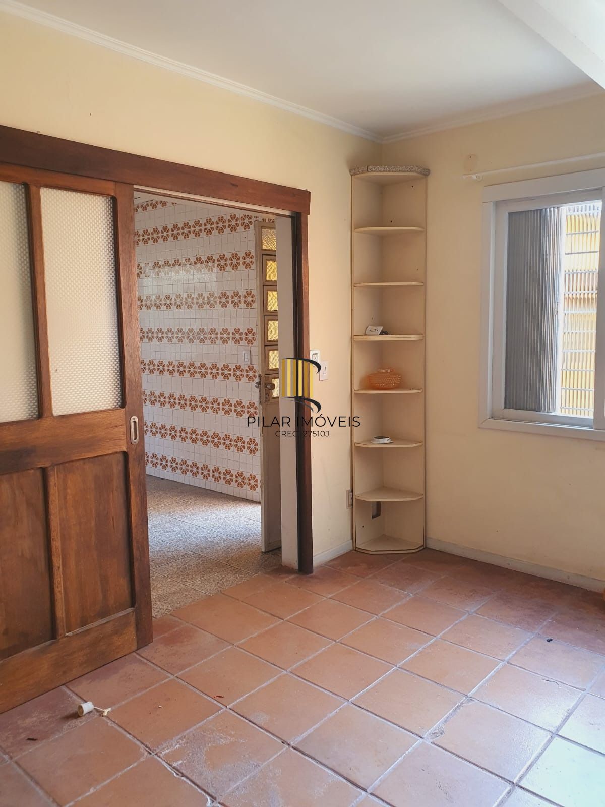 Casa de 03 dormitórios, no bairro Vila João Pessoa, para locação