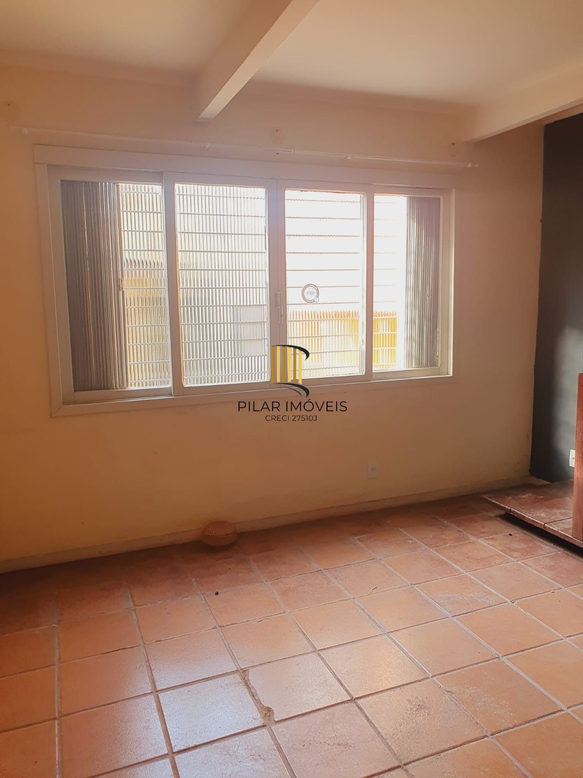 Casa de 03 dormitórios, no bairro Vila João Pessoa, para locação