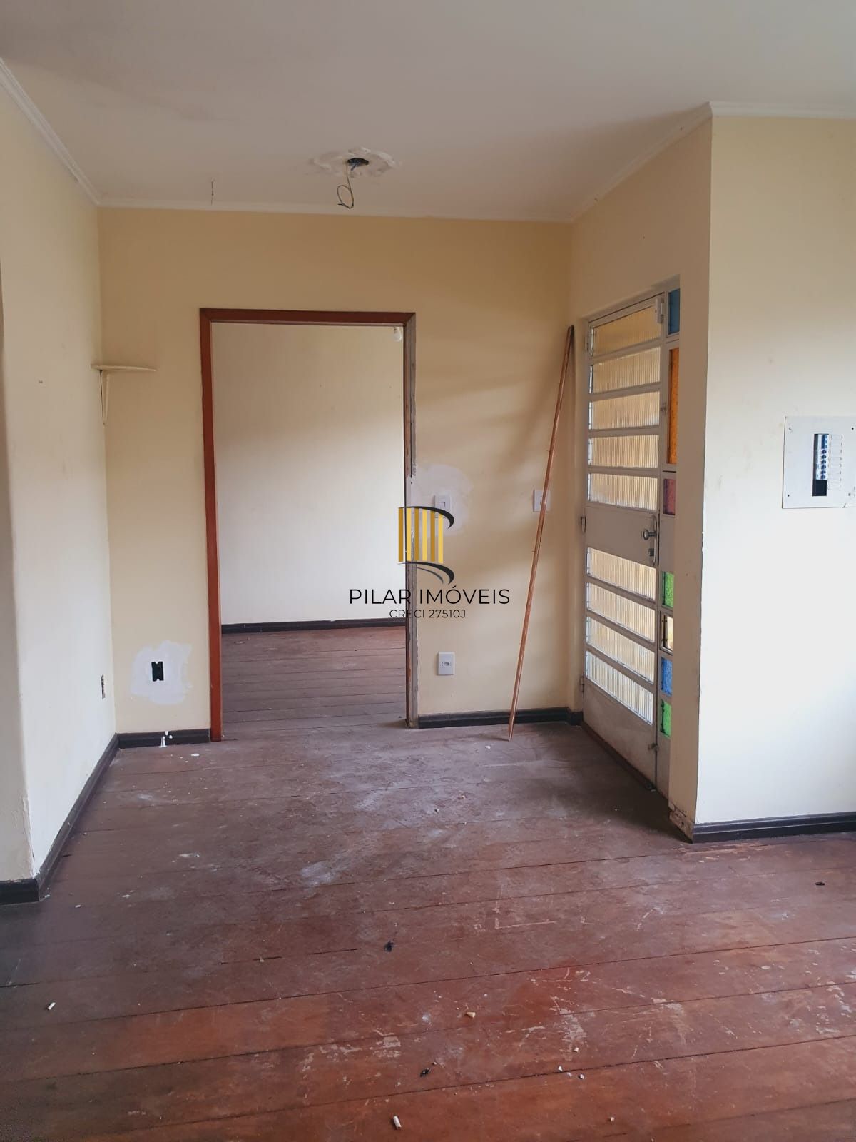 Casa de 03 dormitórios, no bairro Vila João Pessoa, para locação