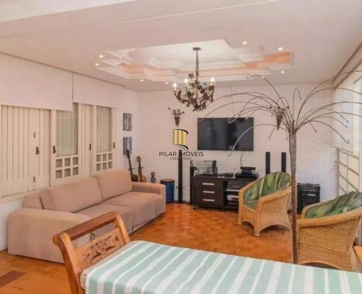 Casa 3d com suíte, bairro três figueira