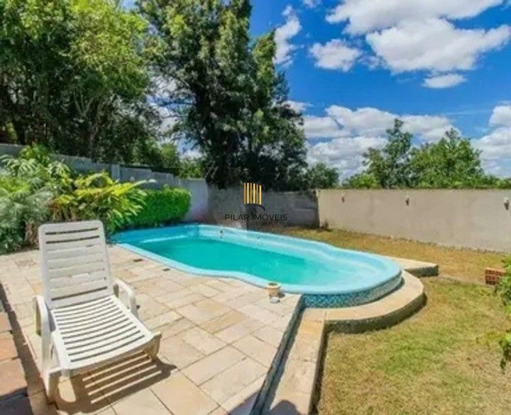 Casa 3d com suíte, bairro três figueira