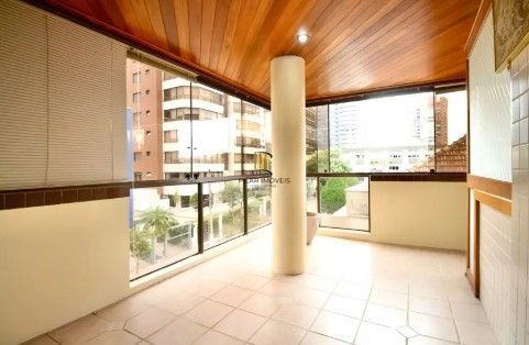 Apartamento 3 dormitórios no bairro Menino Deus