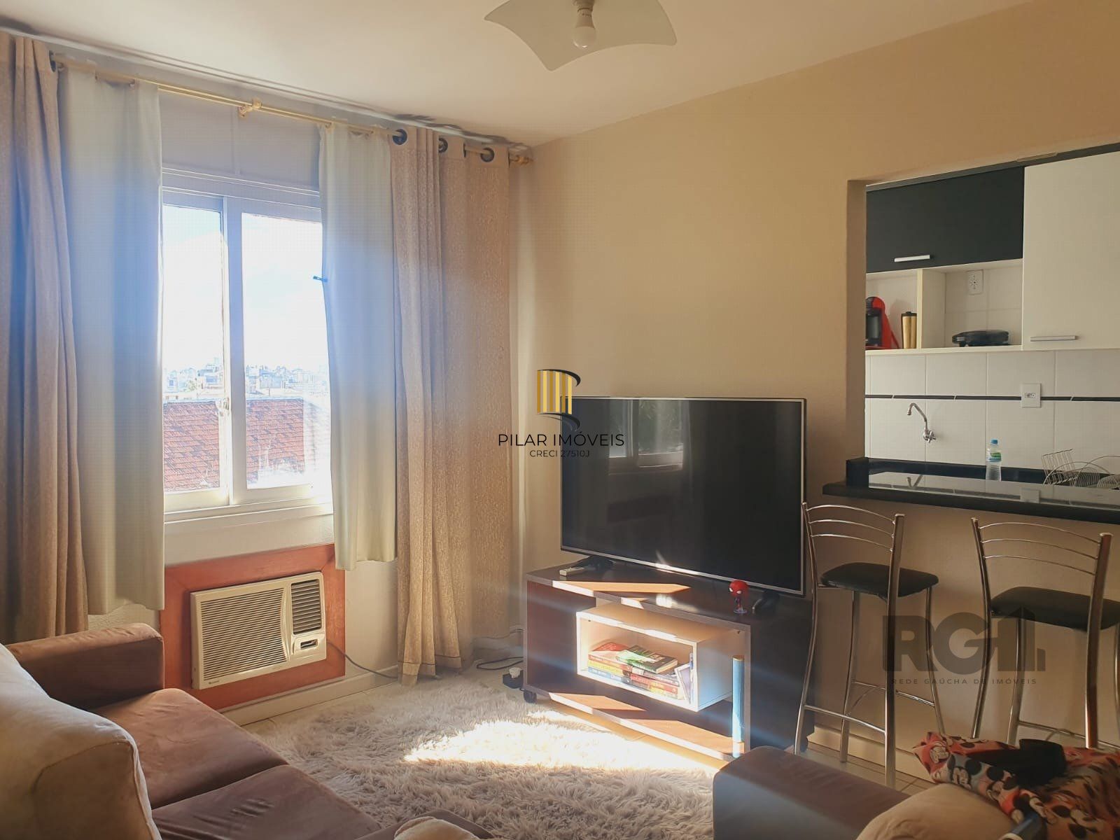 Apartamento de 02 dormitórios, no bairro Partenon, para locação