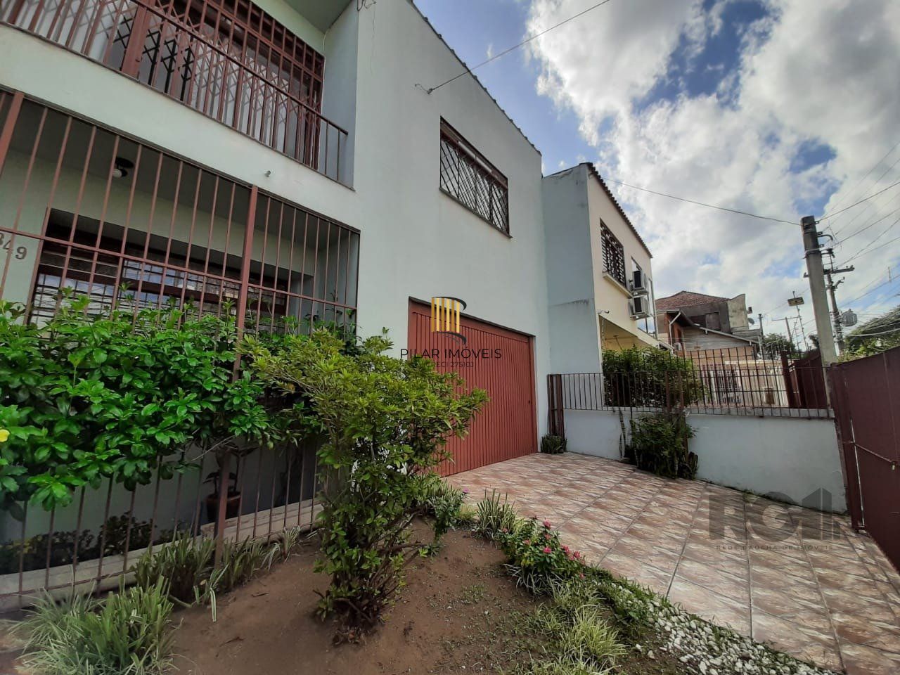 Casa 4 dormitórios no bairro Santana