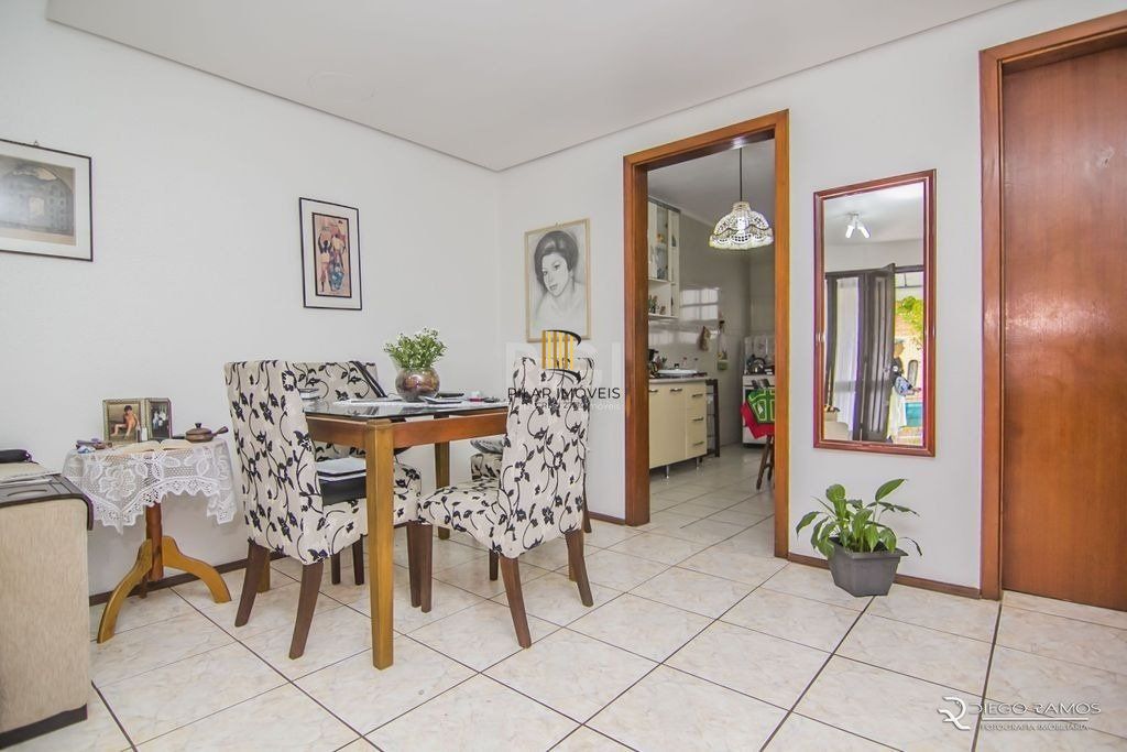 Casa de Condomínio 2 dormitórios no bairro Morro Santana