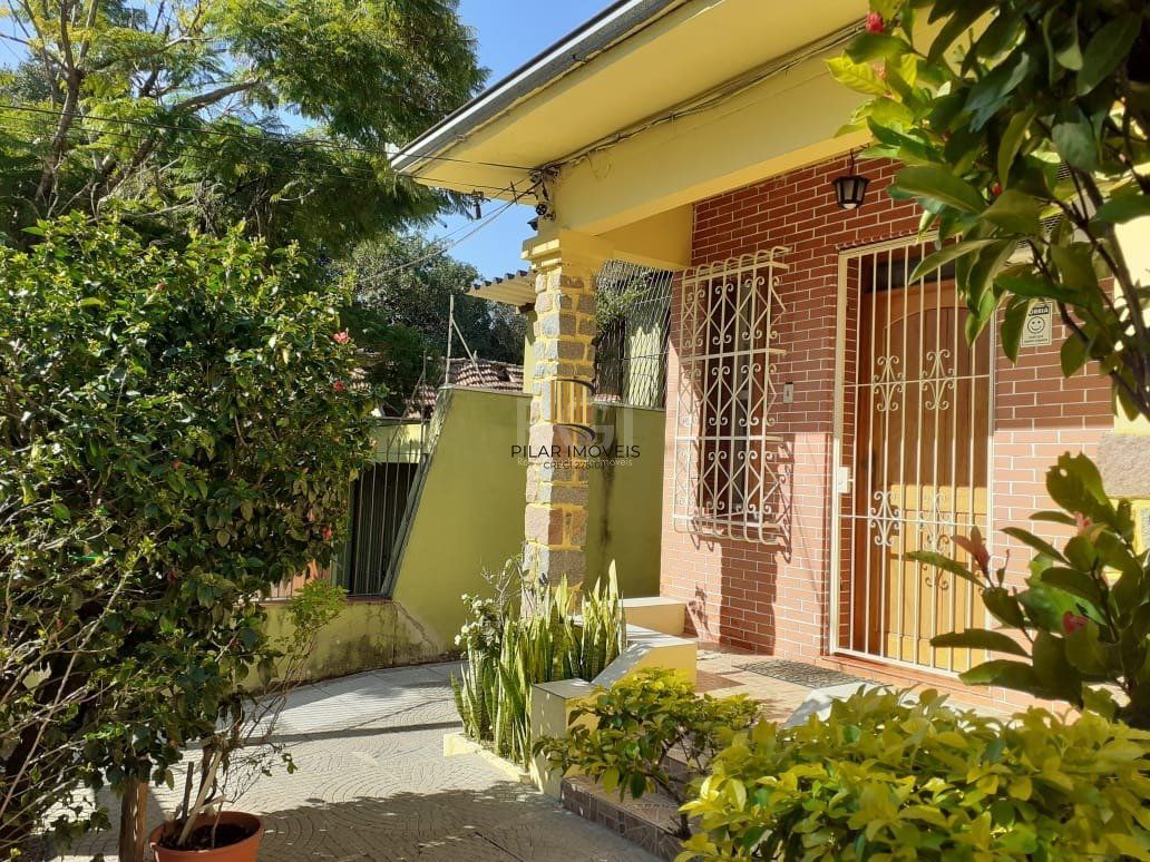 Casa para Venda - 360m², 3 dormitórios, sendo 1 suites, 4 vagas - Santana - Pilar Imóveis