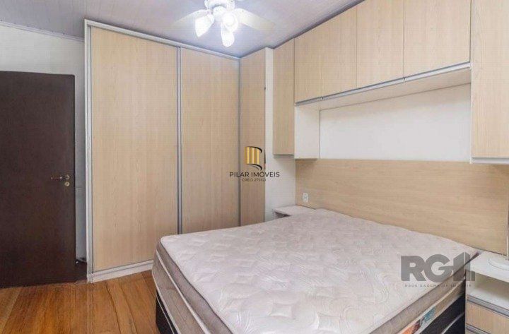 Casa 4 dormitórios no bairro Santo Antônio