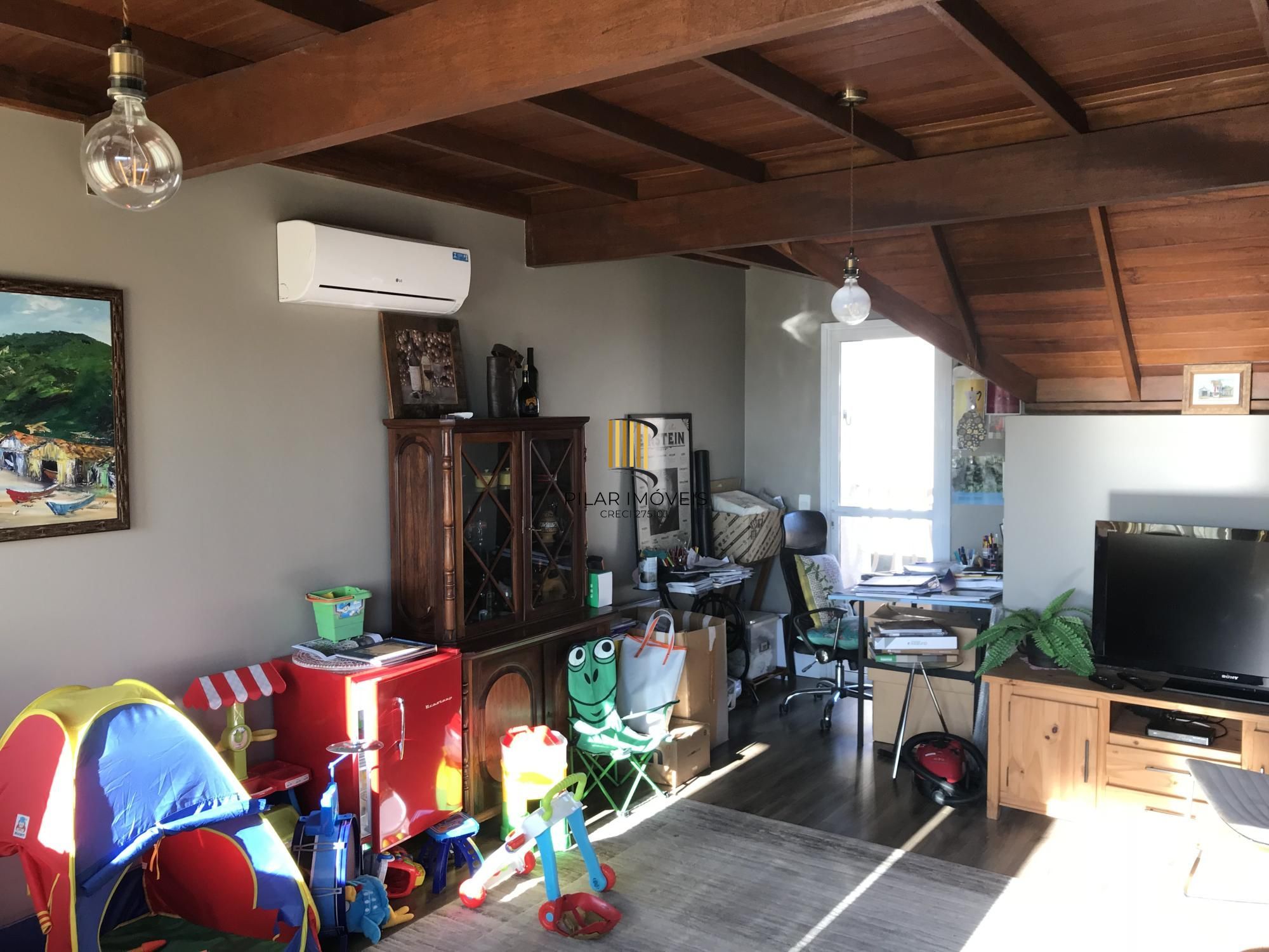 Casa Condominio para Venda - 230.51m², 4 dormitórios, sendo 1 suites, 3 vagas - Pedra Redonda