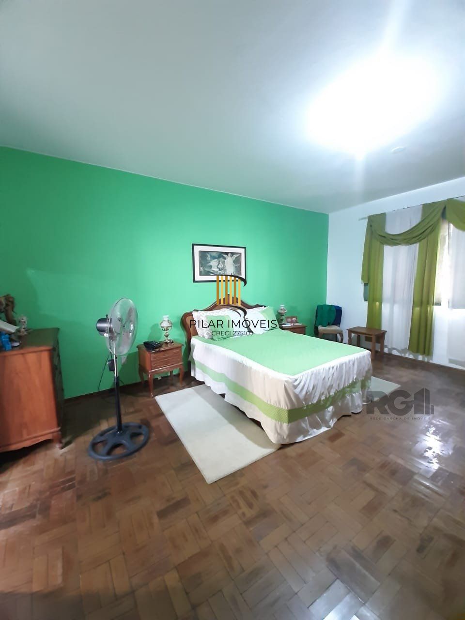 Casa 4 dormitórios no bairro Santana