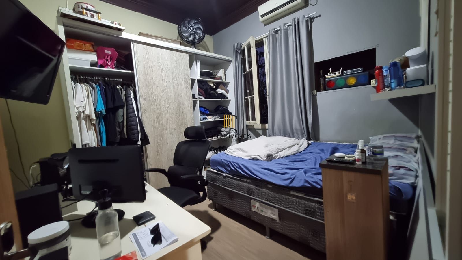 Casa Sobrado Residencial de 3 dormitórios para venda, 1 vaga de  garagem fechada no bairro Cidade Baixa em Porto Alegre/RS.