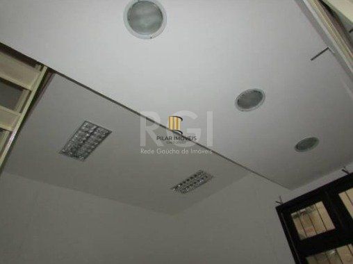 Loja para Venda - 20.94m², 0 dormitórios, Petrópolis