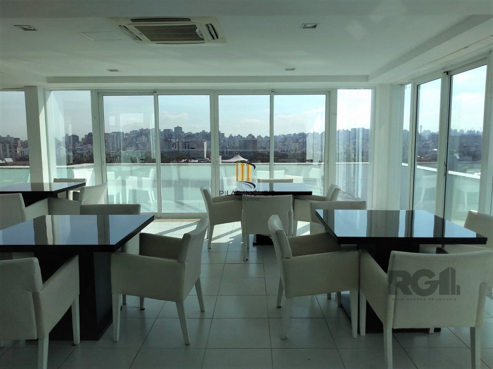 Apartamento para Venda - 67.28m², 2 dormitórios, sendo 1 suites, 1 vaga - Cidade Baixa