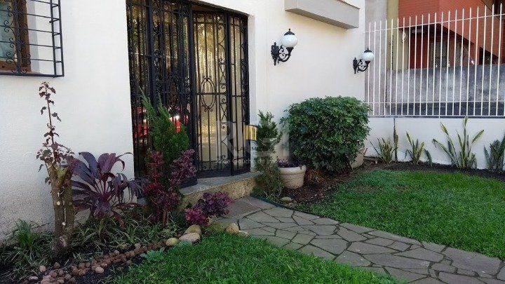 Casa para Venda - 564.87m², 4 dormitórios, sendo 2 suites, 2 vagas - Vila Assunção - Pilar Imóveis