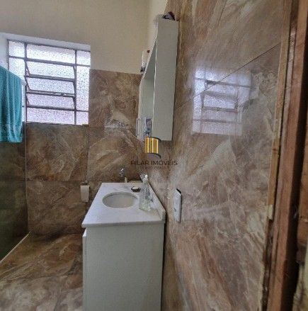 Casa 4 dormitórios no bairro Partenon