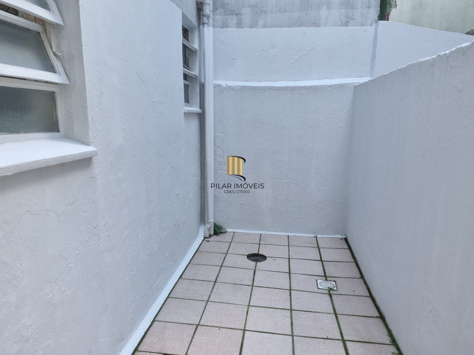 Apartamento a venda com pátio no Bairro Santana