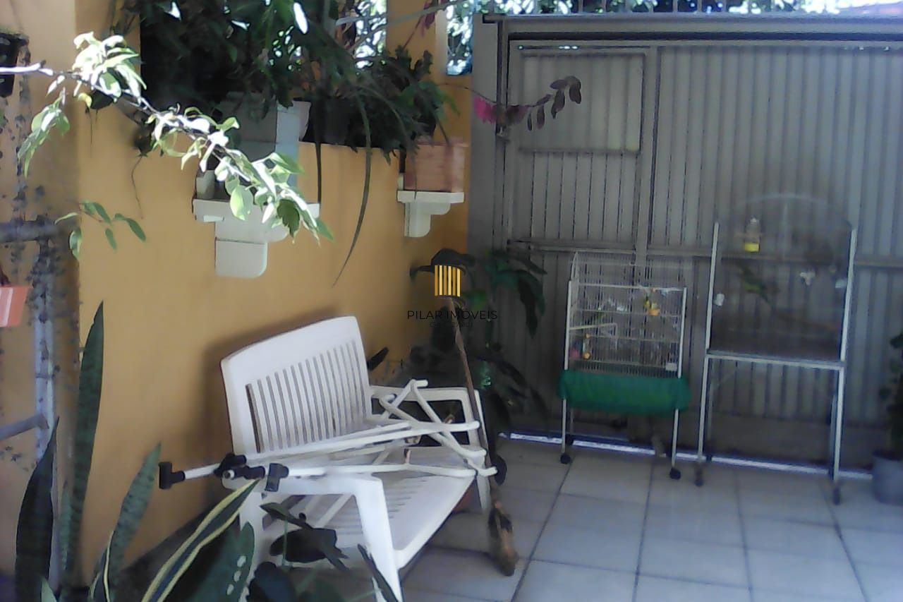 Casa para Venda - 300m², 3 dormitórios, 2 vagas - Partenon