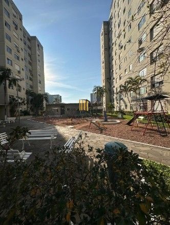 Apartamento 2 dormitórios no bairro Tristeza