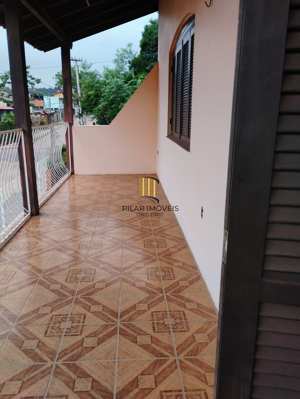 Casa 5 dormitórios no bairro Partenon