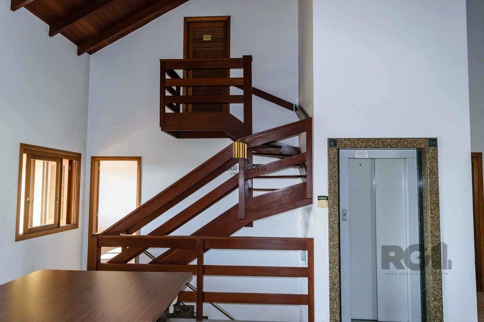 Casa 3 dormitórios no bairro Chácara das Pedras