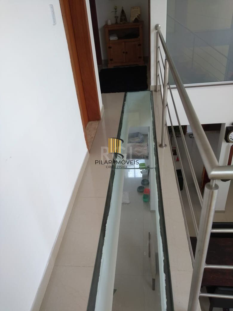 Casa para Venda - 300m², 3 dormitórios, sendo 3 suites, 6 vagas - São Lucas