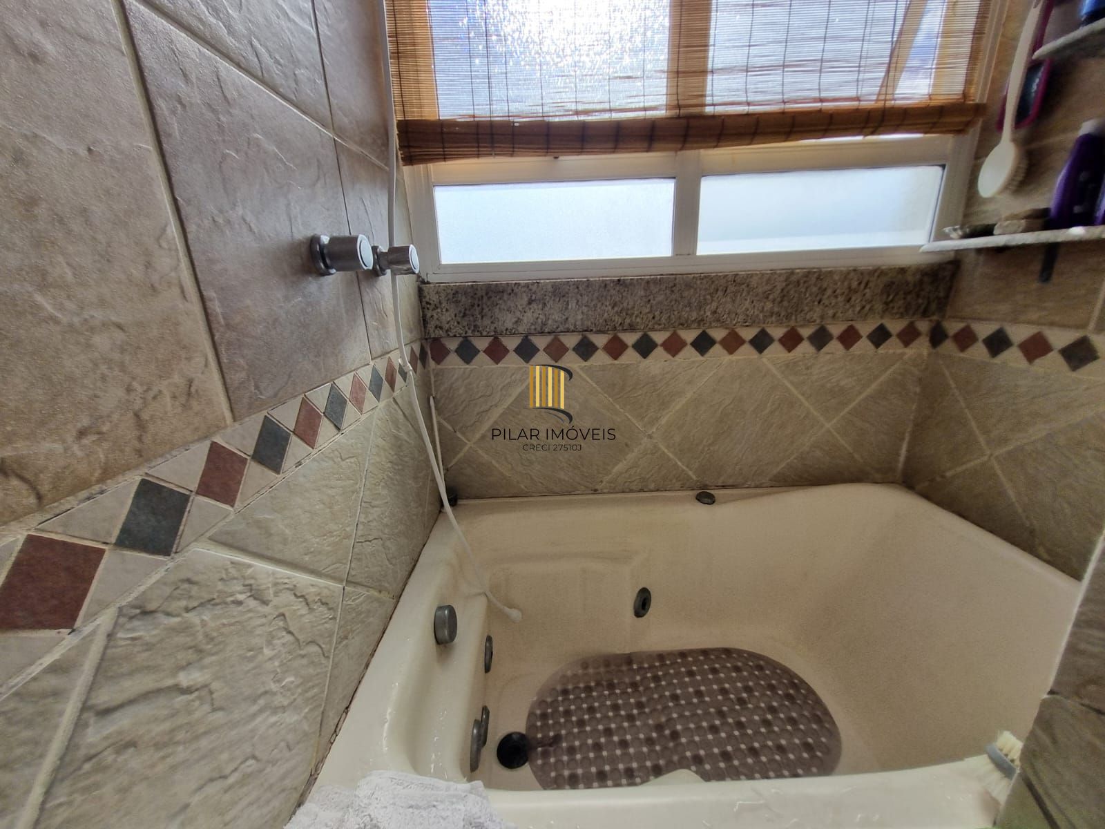 Apartamento cobertura de 1 dormitório no Bairro Santo Antonio