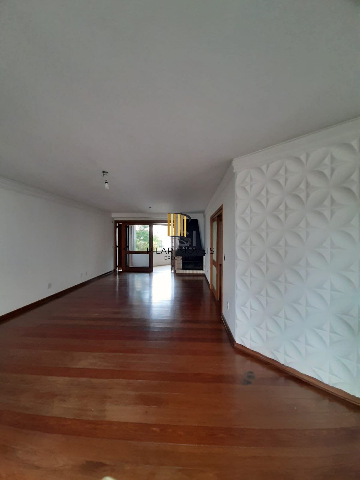 Apartamento para Venda - 181.63m², 3 dormitórios, sendo 1 suites, 2 vagas - Menino Deus