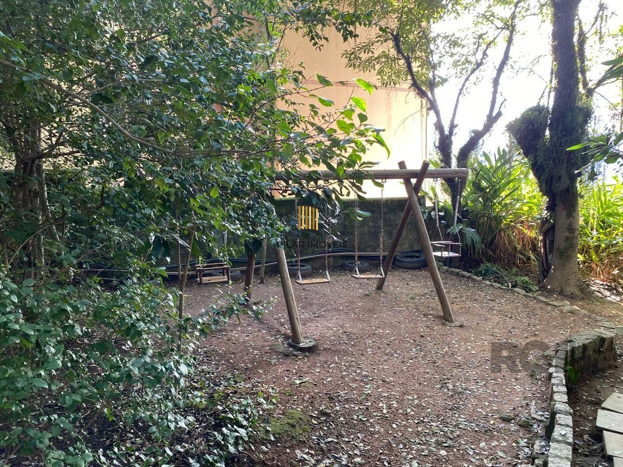 Apartamento de 3 dormitóios no bairro Teresopolis