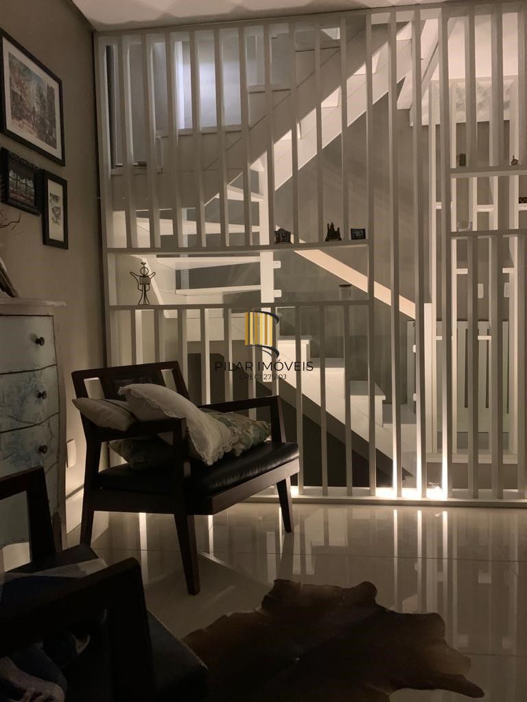 Casa Condominio para Venda - 230.51m², 4 dormitórios, sendo 1 suites, 3 vagas - Pedra Redonda