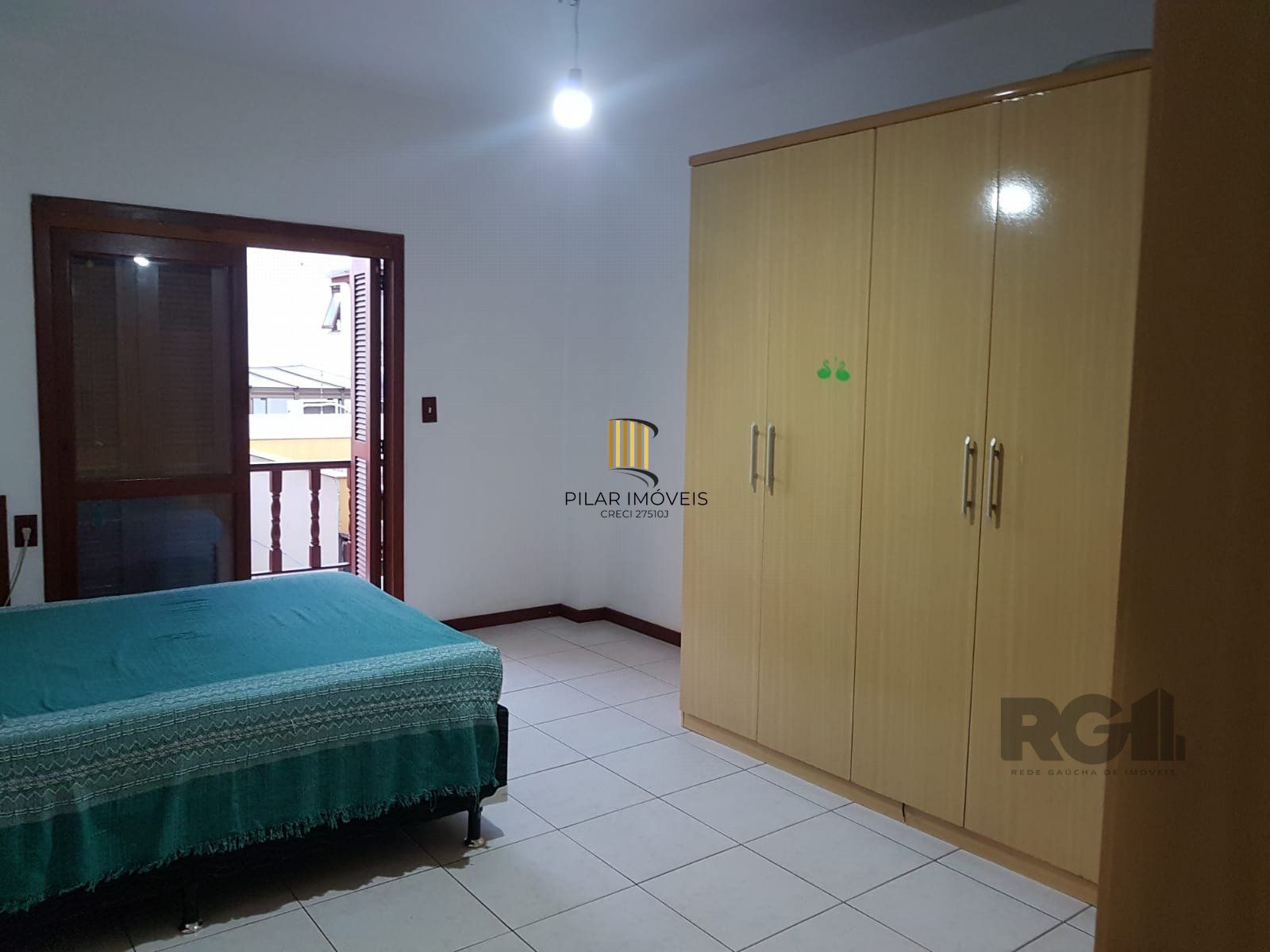 CASA 4 DORMITORIOS SANTANA