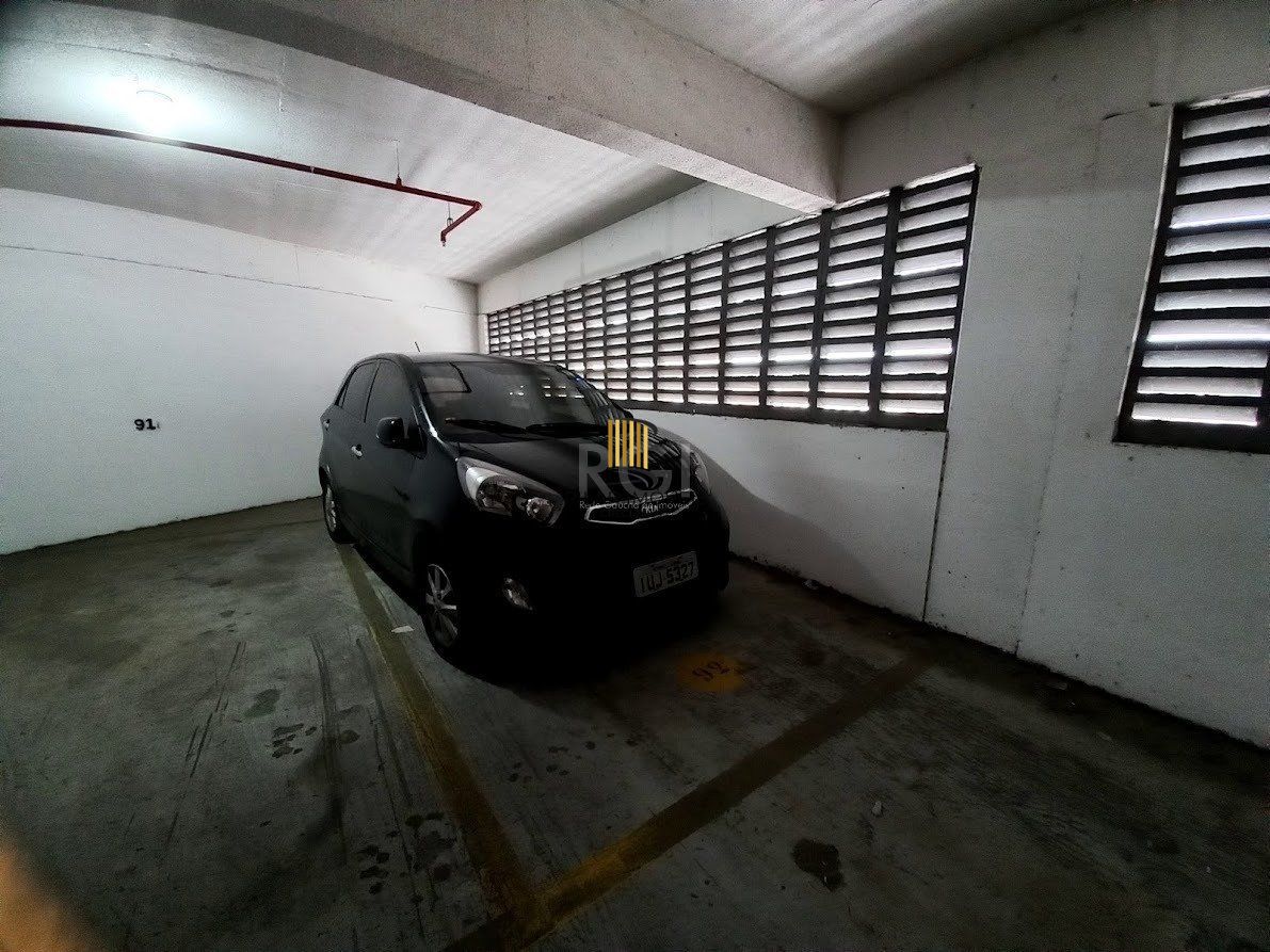 Conjunto/Sala para Venda - 38m², 0 dormitórios, 1 vaga - Partenon