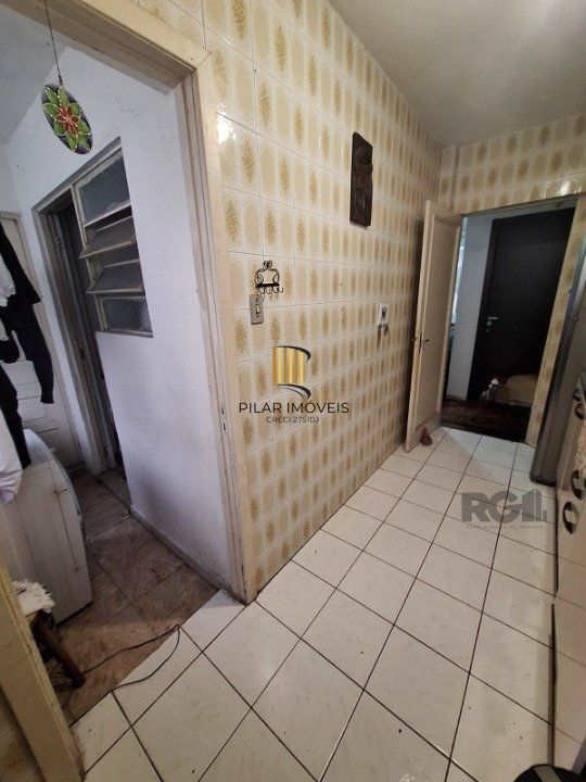 Apartamento 4 dormitórios no bairro Menino Deus