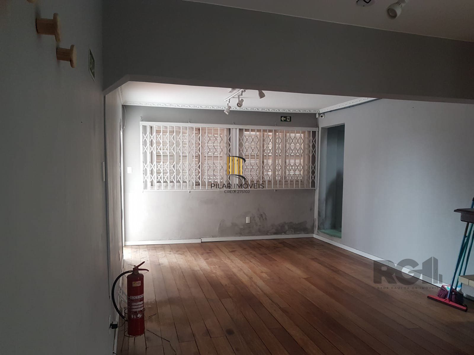 Casa Comercial no bairro Medianeira