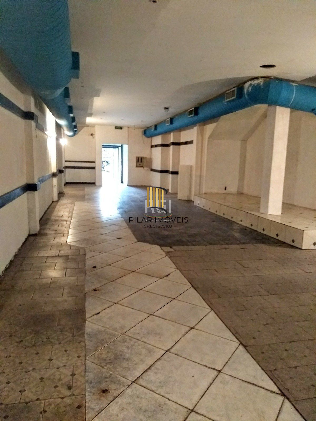 Loja para Venda - 244.56m², 0 dormitórios, Cidade Baixa
