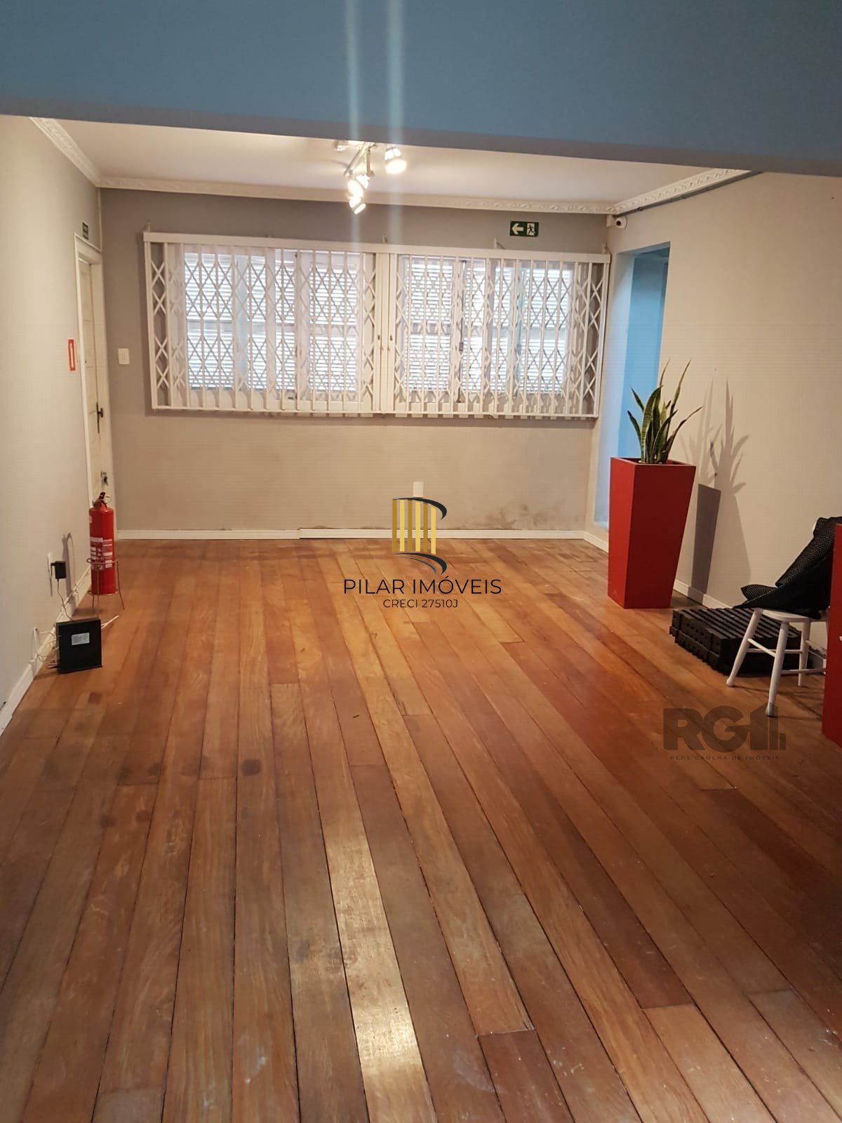 Casa Comercial no bairro Medianeira