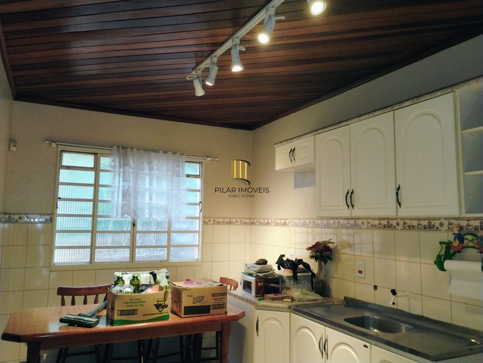 Casa 5 dormitórios no bairro Partenon