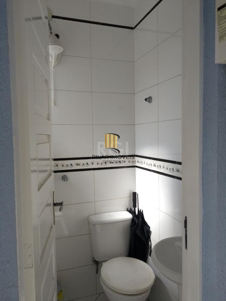Casa para Venda - 249.86m², 3 dormitórios, sendo 1 suites, 4 vagas - Medianeira