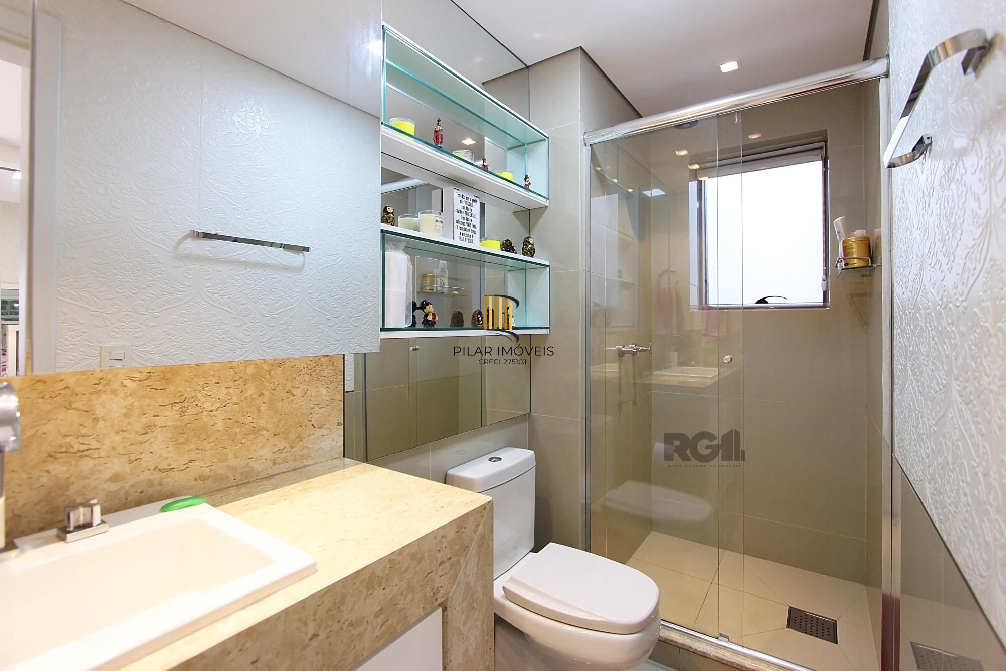 apartamento de 3 dormitórios, com 3 suítes no bairro Menino Deus